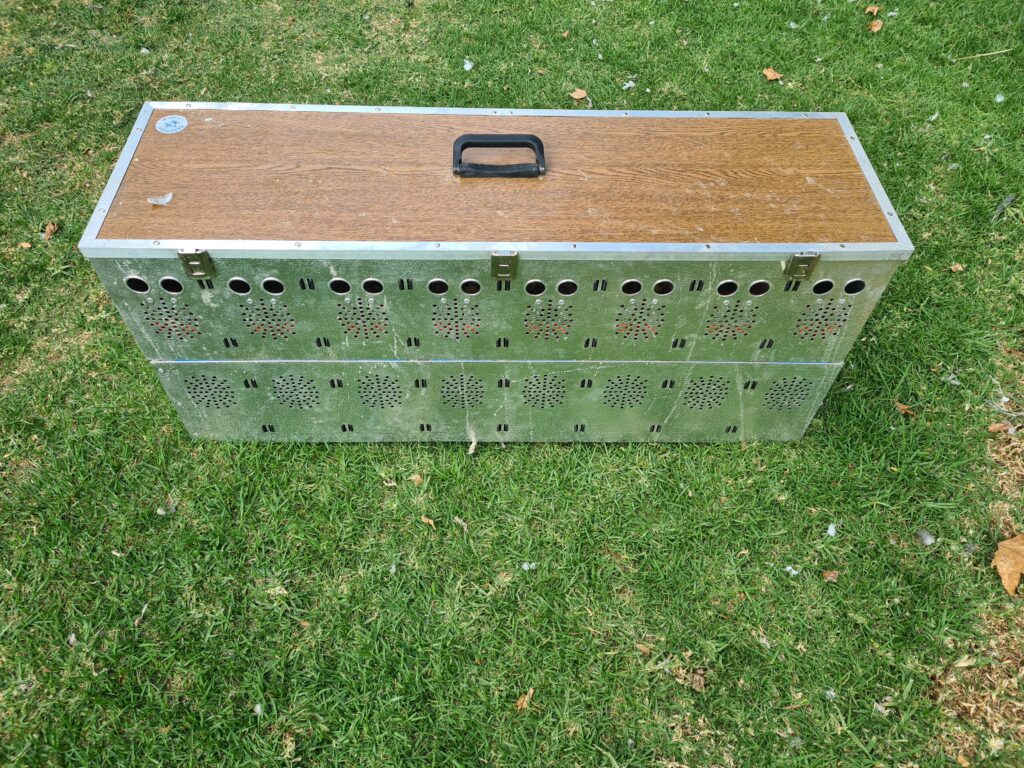 .LOT 2 PIGEON BASKETS Aluminium Pigeon Basket (Can take up to 16