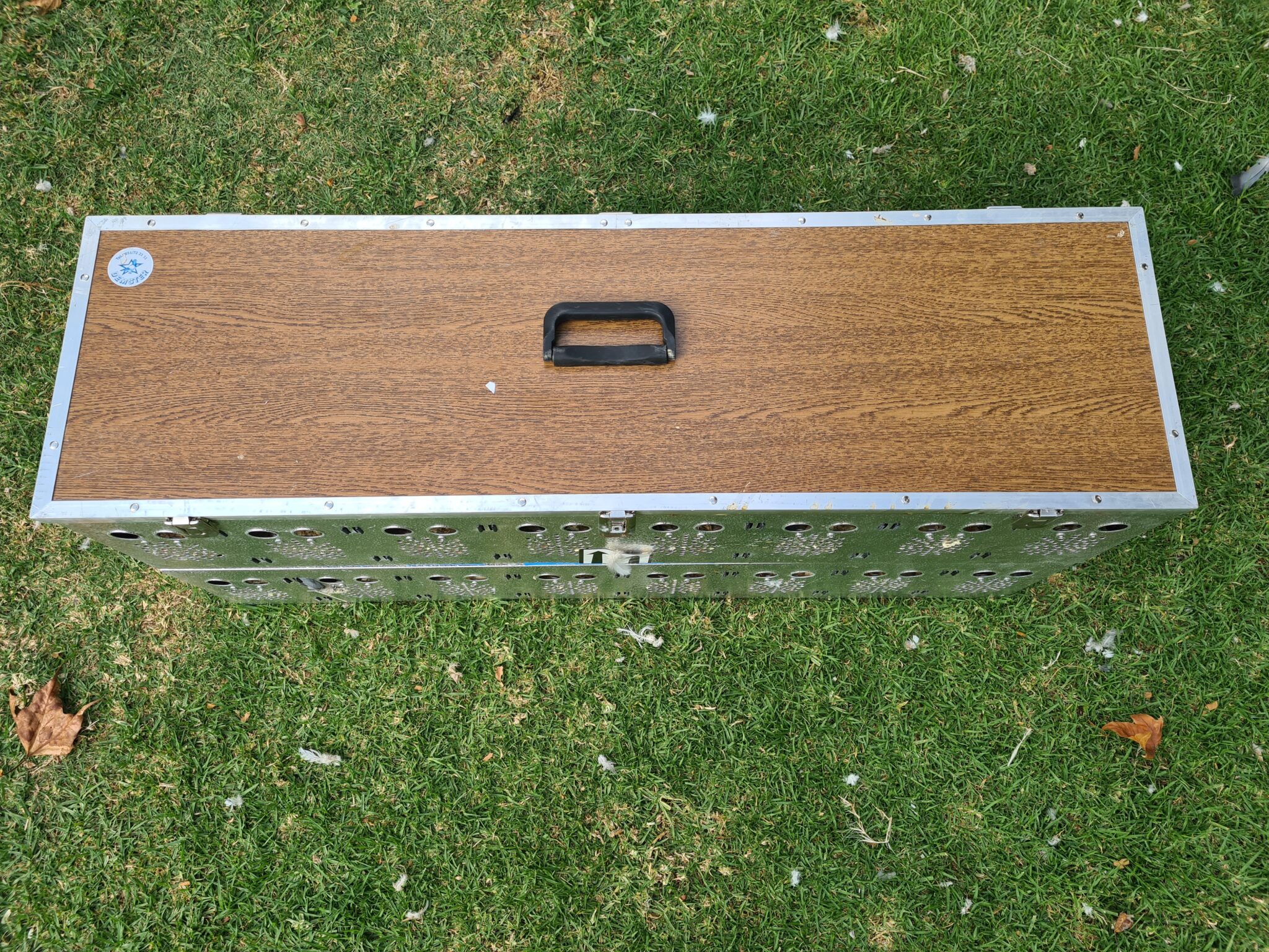 .LOT 4 PIGEON BASKETS Aluminium Pigeon Basket (Can take up to 16